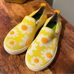 Rothy’s Kids Size 12 Girls Delightful Daisy Yellow Slip On Loafers Sneakers